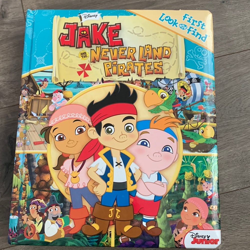 Jake and the Neverland Pirates First Look and Find book